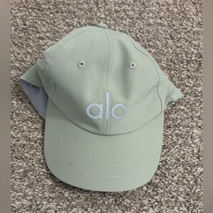 green alo hat